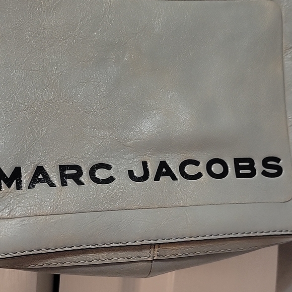SOLD! Marc Jacobs Gray Crossbody Bag - Picture 3 of 4